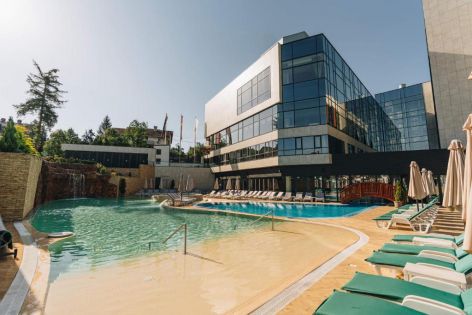НОВА ГОДИНА 2026 ВЪВ ВЪРНЯЧКА БАНЯ - TONANTI HOTEL & SPA 4*+ / ПАКЕТ 3 НОЩУВКИ В ПЕРИОД: 30.12.2025 - 02.01.2026